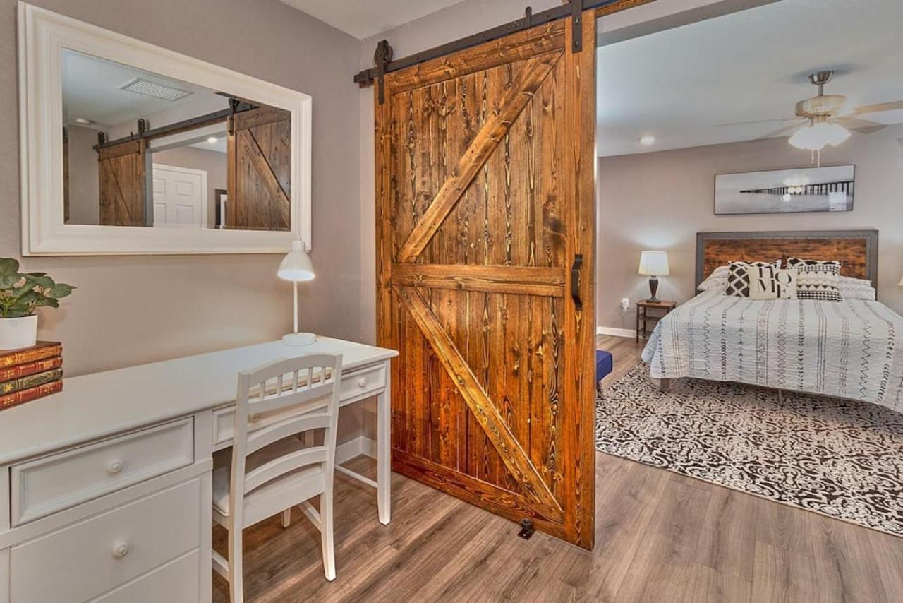 Cozy Haven Attached To Million Home - South タンパ エクステリア 写真